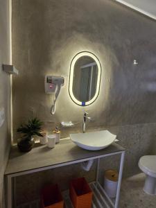Ένα μπάνιο στο Suíte Água Branca Residencial Exclusive +39 φωτογραφίες