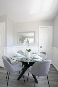 Φωτογραφία από το άλμπουμ του Luxury 3-BR & Free Parking - 6-minutes to Monuments στο Άρλινγκτον +32 φωτογραφίες