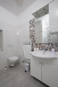 Kúpeľňa v ubytovaní Apartmani Ve-Ro + 37 fotografií