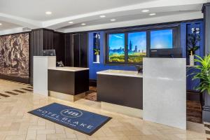 Ο χώρος του λόμπι ή της ρεσεψιόν στο Bluegreen Vacations Hotel Blake, Ascend Resort Collection