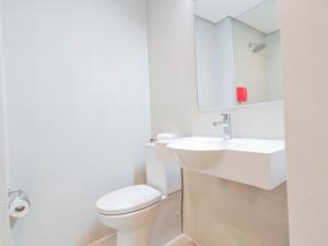 Ein Badezimmer in der Unterkunft Red Planet Cagayan De Oro