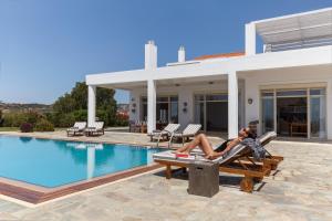 Gallery image of Belvedere Beachfront Villa in Afantou