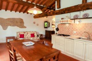 Una cocina o cocineta en Borgo Rapale