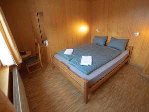 Postel nebo postele na pokoji v ubytování Swiss Alps Coliving Community Stay for Remote Workers