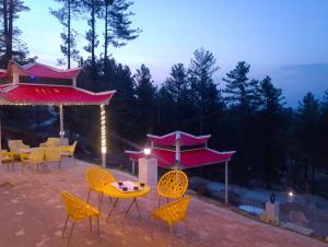 Ảnh trong thư viện ảnh của Snow valley hotel and restaurant ở Malam Jabba