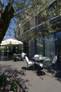 Ein Patio oder anderer Außenbereich in der Unterkunft Atlantic Park Hotel