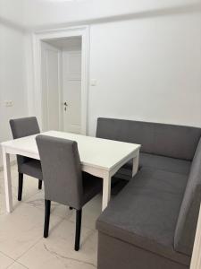 Зона вітальні в Carlton Suites
