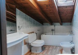 Ένα μπάνιο στο CASA VACANZE VILLA EMILIO +16 φωτογραφίες