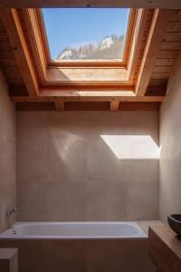 Ảnh trong thư viện ảnh của Hidden Retreats Snowpeak Boutique Apartments ở Brienzwiler