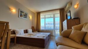 Posezení v ubytování SB Rentals Apartments in Royal Dreams Complex