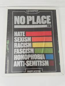 a framed picture of a no place sign at DJcumar Prime Expirience Apartamento en Cullera comodo y bien ubicado in Cullera