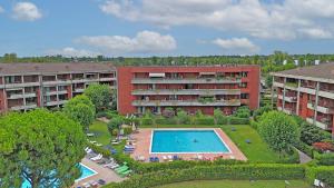 an aerial view of a resort with a swimming pool at Il fiordaliso Blu in Desenzano del Garda