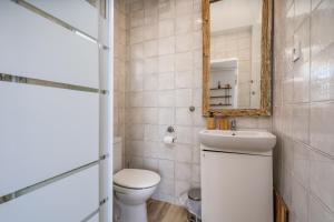 Ένα μπάνιο στο Sea view studio Carvoeiro +21 φωτογραφίες