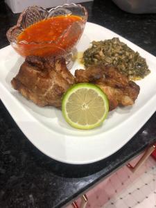 Imagem da galeria de Hospedaria Urivic, Zango 3 em Luanda