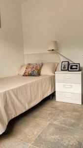 Katil atau katil-katil dalam bilik di Can Davilas Rustic Mountain House