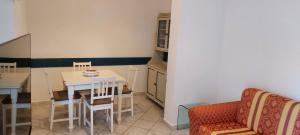 Posezení v ubytování Rocce di mare