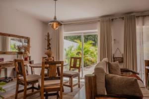 Khu vực ghế ngồi tại The Prime Escape Town House