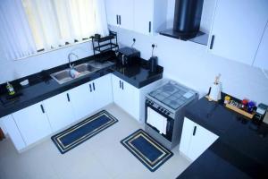 Η κουζίνα ή μικρή κουζίνα στο Maskani Bliss