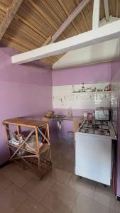 Köök või kööginurk majutusasutuses Bungalow au cœur de la nature