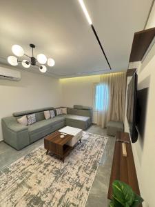 Televisyen dan/atau pusat hiburan di شقه فندقيه علي اعلي مستوي