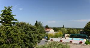 Bazén v ubytování Hotel Le Lagon nebo v jeho okolí