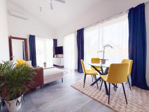 Postel nebo postele na pokoji v ubytování Elysium Suits Maximum Comfort + 105 fotografií