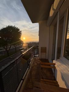 Rõdu või terrass majutusasutuses Appartement face Nausicaa , balcon vue mer