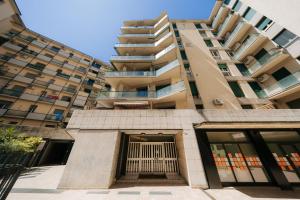 Το κτήριο όπου στεγάζεται  το διαμέρισμα