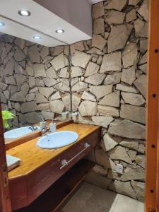 Ένα μπάνιο στο Complejo de Cabañas Las Ranas