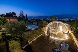 Bazén v ubytování Bubble Pegasus Blue e Bubble Volans nebo v jeho okolí