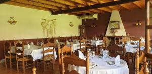 Restaurace v ubytování Posada el Camino Almonaster