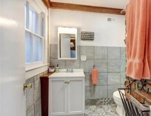 Afbeelding uit fotogalerij van Charming Garden on Waldburg in Savannah