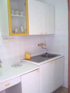 Dapur atau dapur kecil di La Casa delle Ginestre a Montalto Marina