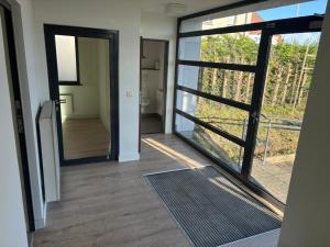 Rõdu või terrass majutusasutuses Rooms Exit E40