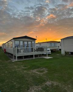 Solopgangen eller solnedgangen set fra feriehuset