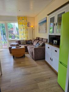 Nhà bếp/bếp nhỏ tại Ferienhaus am Kurpark Norddeich