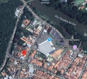 a map of a city with a red circle at Suíte Casal com Hidro no Centro - Infinito Particular in Guararema