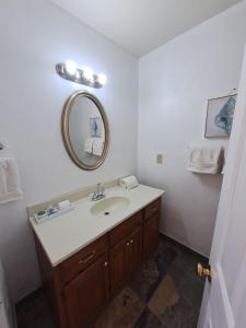 Ένα μπάνιο στο 6 &14 Equipped Beach House Seaside Hotel +40 φωτογραφίες