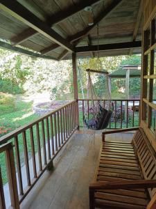 Fotografie z fotogalerie ubytování Mindo Wood Cabin v destinaci Mindo