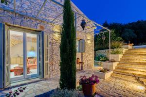 Zahrada ubytování Villa Natura, Tranquility & Privacy near Acharavi + 41 fotografií