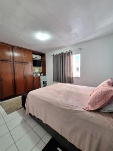 Katil atau katil-katil dalam bilik di Apto 700mts do mar para 10 pessoas