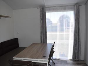 Gallery image of Mobil home moderne avec terrasse - 6 pers. - API-1-52-431 in Crissé