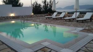 Bazén v ubytovaní Sunrise Villa alebo v jeho blízkosti