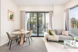 Posezení v ubytování Sunny Lyneham Stay, Courtyard, Gym n Parking