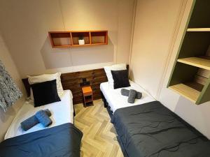 Galeriebild der Unterkunft Chalet spacieux avec terrasse pour 7 personnes - API-1-52-660 in Coulon