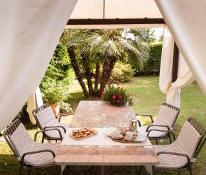 A garden outside Villa Celeste