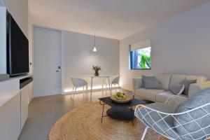 TV a/nebo společenská místnost v ubytování Tree Villa Bangkok + 5 fotografií