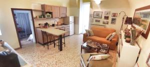 Η κουζίνα ή μικρή κουζίνα στο Intera casa tipica ligure con splendida vista sulla montagna +4 φωτογραφίες