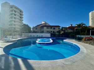Kolam renang di atau dekat dengan Beach Haven, 28th Floor Ocean Views