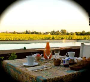 Un restaurant sau alt loc unde se poate mânca la Château Trillon